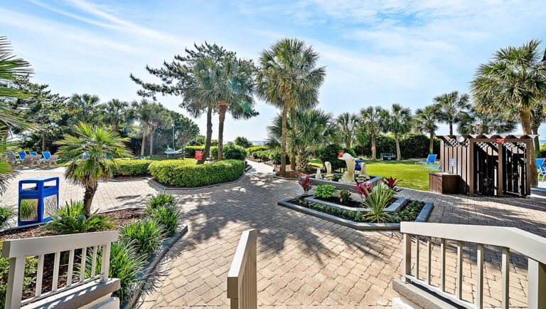 beach_colony_resort_yard
